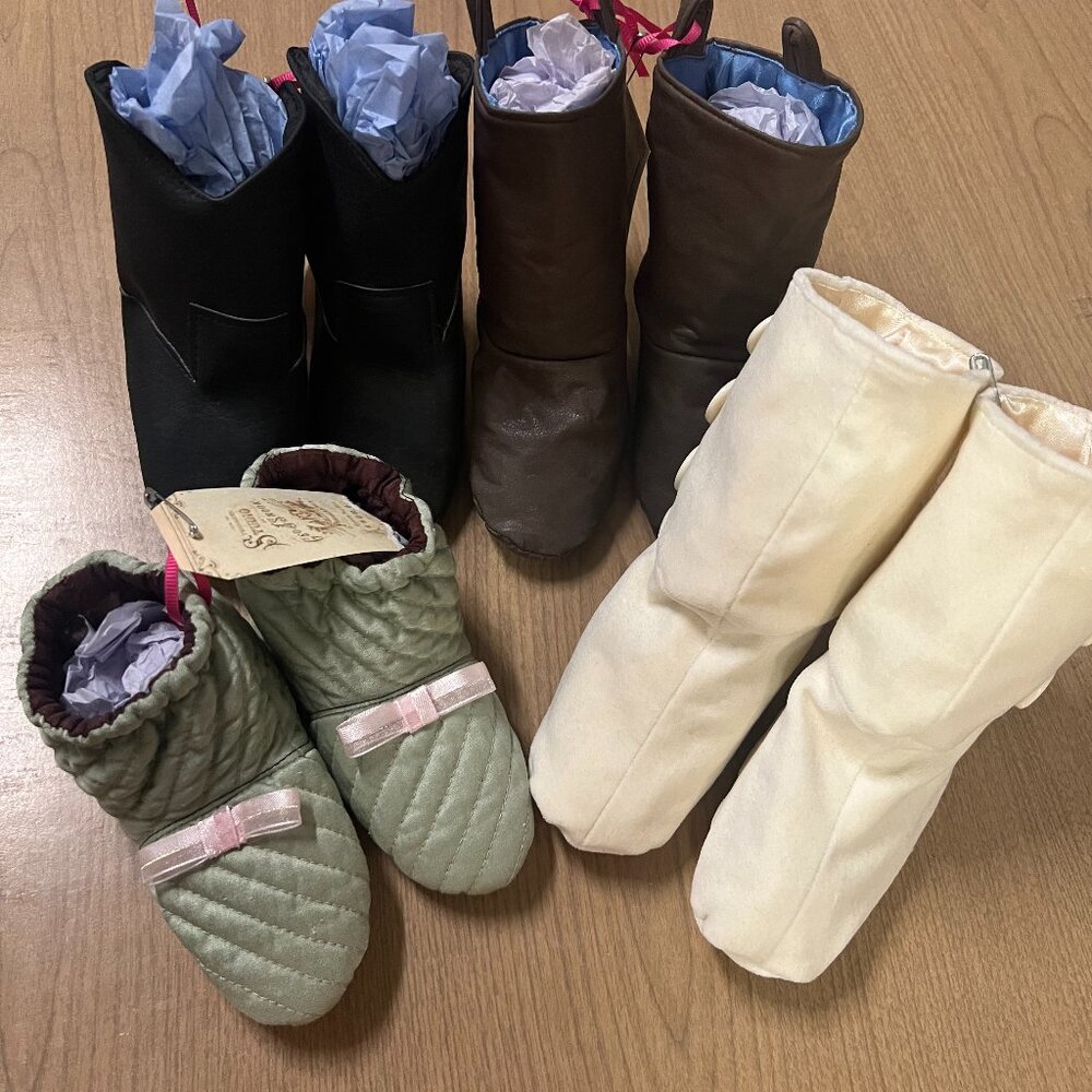 Lot of 4 baby shoes - Handmade